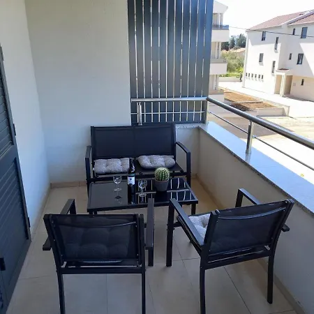 Toni Appartamento Biograd Na Moru