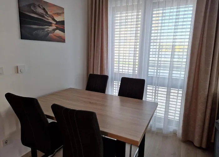 Toni * 비오그라드나모루