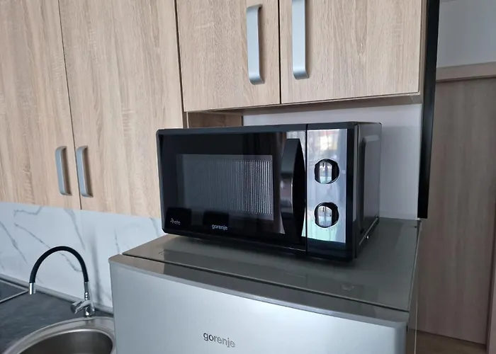 Toni * 비오그라드나모루