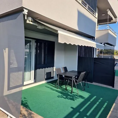 Toni Apartament *
