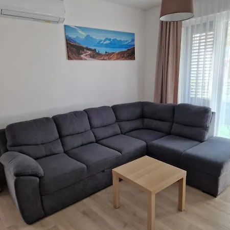 Apartament Toni *